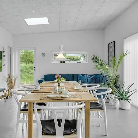 Amazing In With Kitchen *