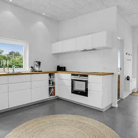 Amazing In With Kitchen *