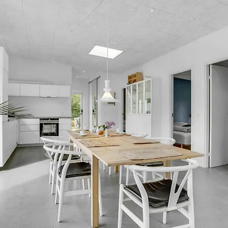 Amazing In With Kitchen Holiday home